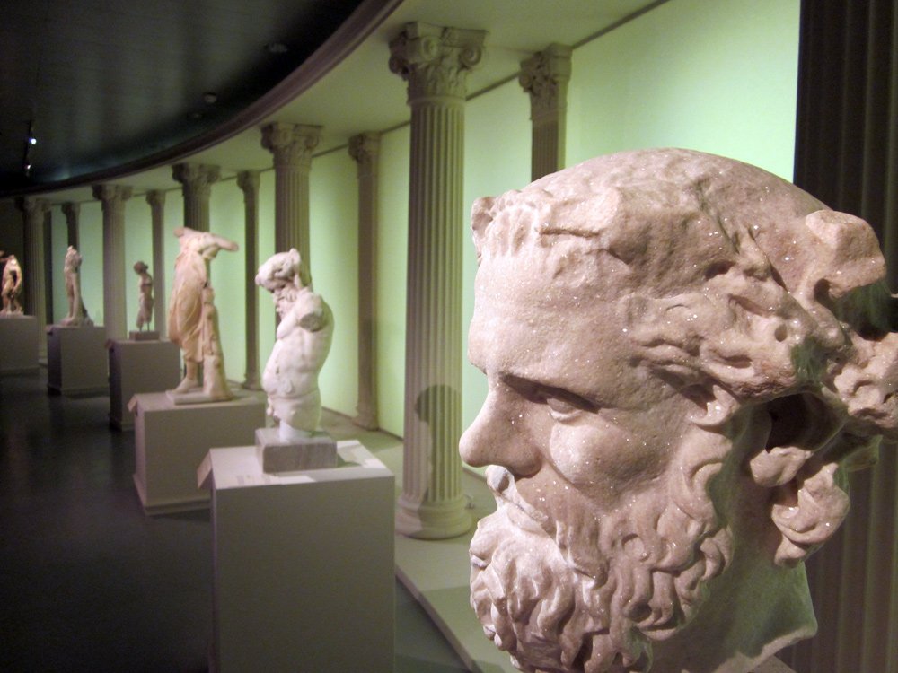 2011 Rückkehr der Götter - Kunsthalle Leoben © Winter Artservice