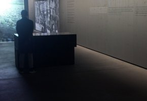 2021 – Entfernung. Österreich und Auschwitz, Staatliche Museum Auschwitz-Birkenau © Nationalfonds / Ruth Anderwald+Leonhard Grond